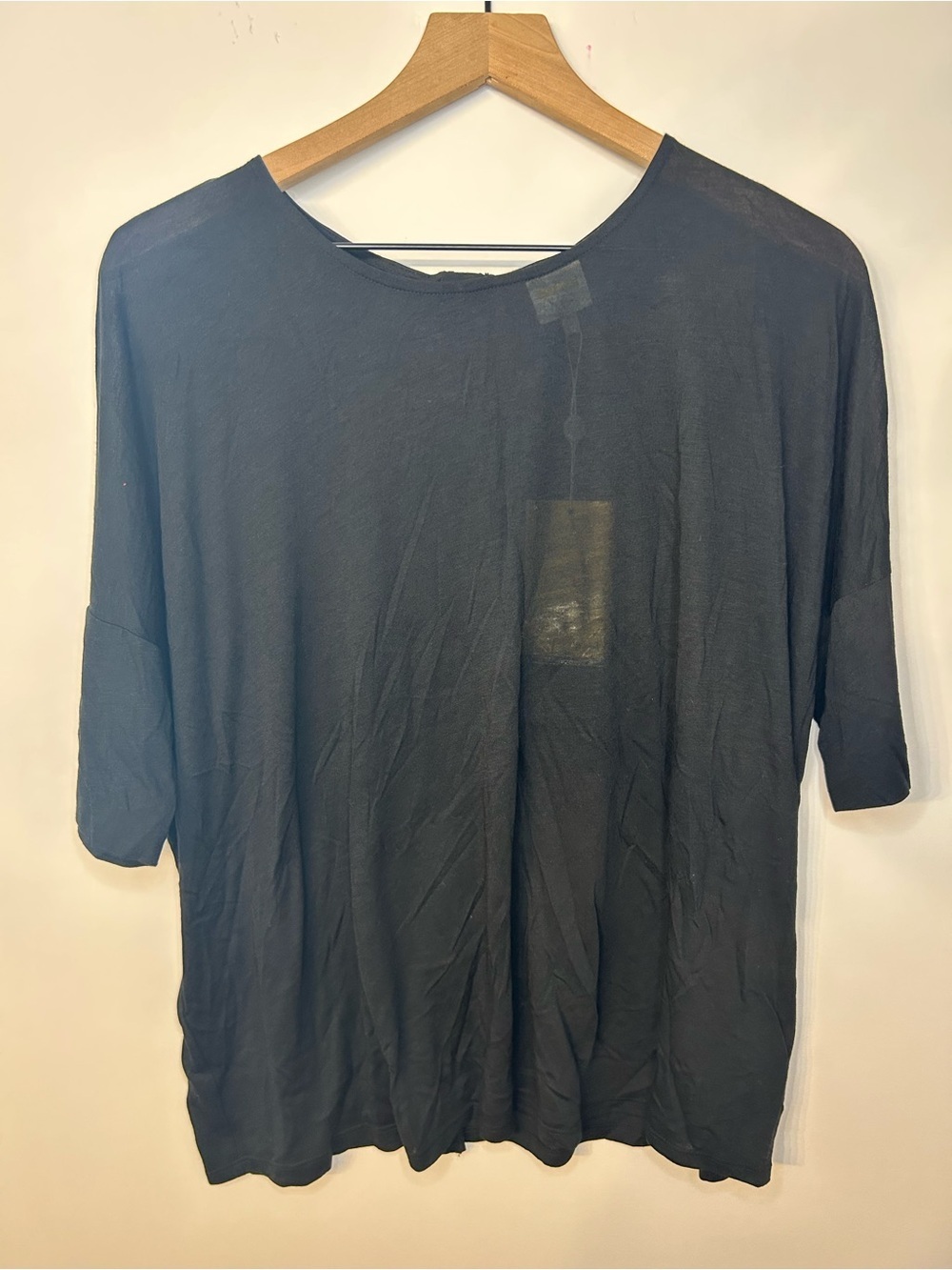 *NWT* Tsesay Women’s Black Drop Sleeve Zipper Back T-Shirt, Size Medium